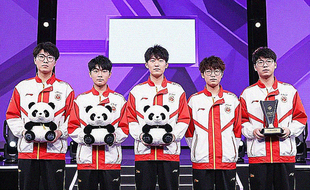 Worlds 2026: A Two-Day Swiss Sample, a Four-Game 'Crisis', and One Team's 'West'