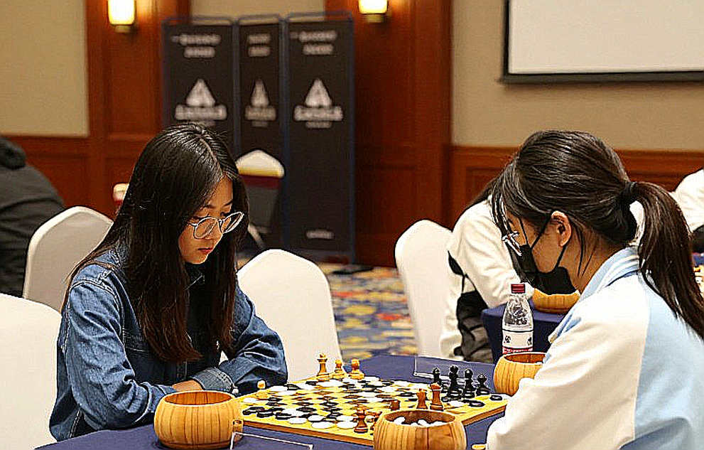 प्राग 2026 के 27 मिनिएचर और एक मैगज़ीन का हिसाब: ChessBase Magazine #225 में क्या असली है, क्या पैकेजिंग